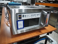 Metro - afbeelding 1 van  6