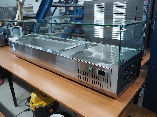 Metro - afbeelding 1 van  5