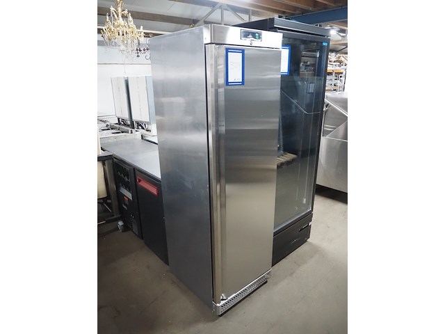 Metro - afbeelding 1 van  7