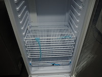 Metro - afbeelding 6 van  9