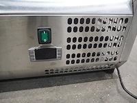 Metro - afbeelding 6 van  9