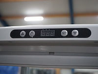 Metro - afbeelding 6 van  7