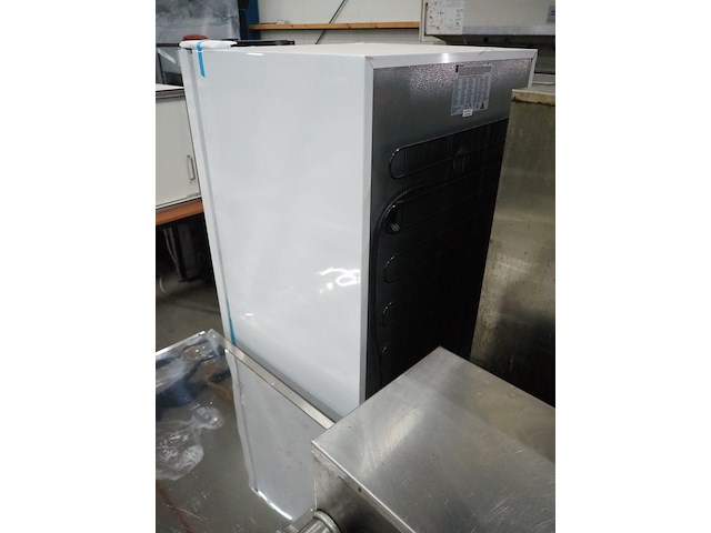 Metro - afbeelding 3 van  7