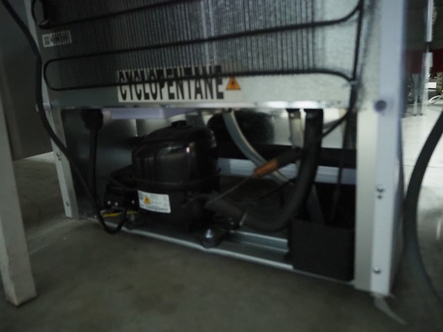 Metro - afbeelding 6 van  7