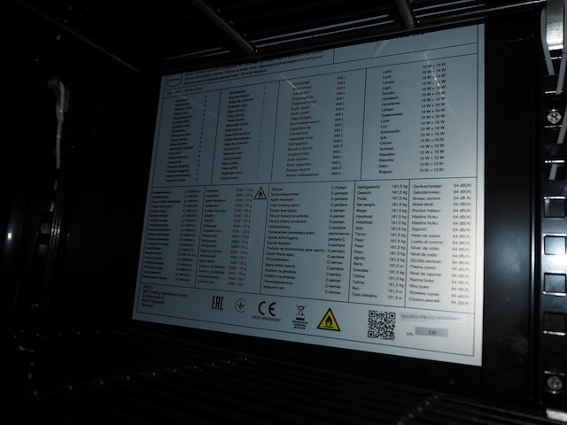 Metro - afbeelding 8 van  9