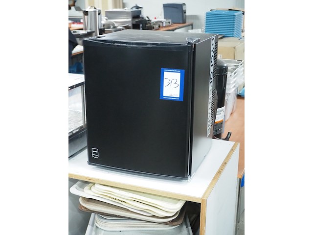 Metro - afbeelding 1 van  7