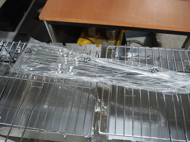 Metro - afbeelding 4 van  5