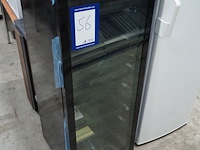 Metro - afbeelding 1 van  8