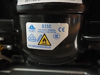 Metro - afbeelding 5 van  7
