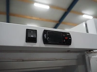 Metro - afbeelding 6 van  8