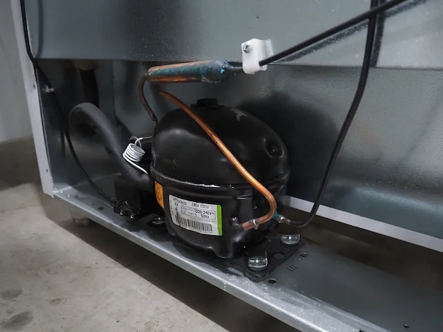 Metro - afbeelding 8 van  8