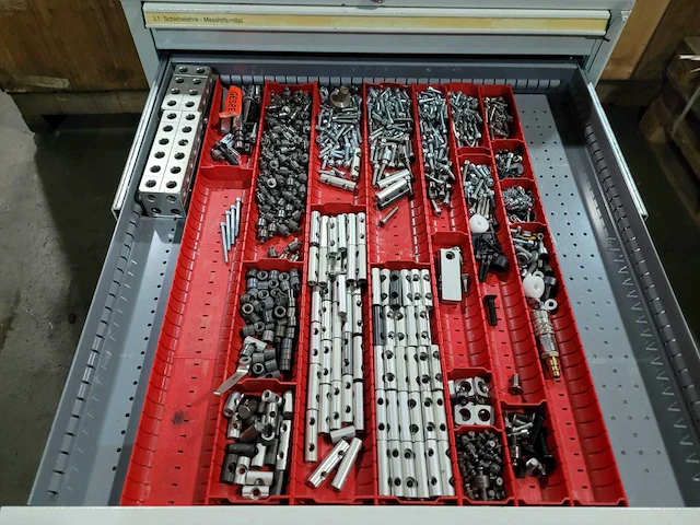 Metrologie-armatuur set inclusief kasten met onderdelen en gereedschap - afbeelding 30 van  109