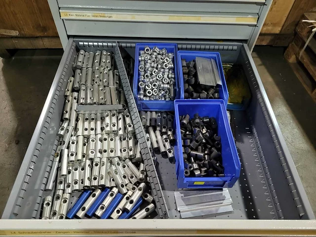 Metrologie-armatuur set inclusief kasten met onderdelen en gereedschap - afbeelding 52 van  109