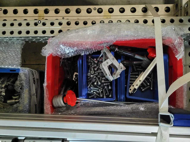 Metrologie-armatuur set inclusief kasten met onderdelen en gereedschap - afbeelding 63 van  109