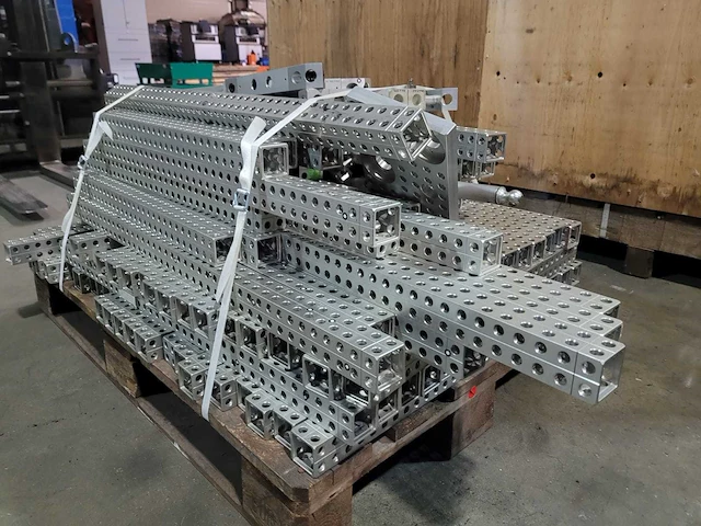 Metrologie-armatuur set inclusief kasten met onderdelen en gereedschap - afbeelding 77 van  109