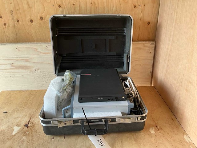 Metron qa-90 safety analyzer - afbeelding 2 van  5