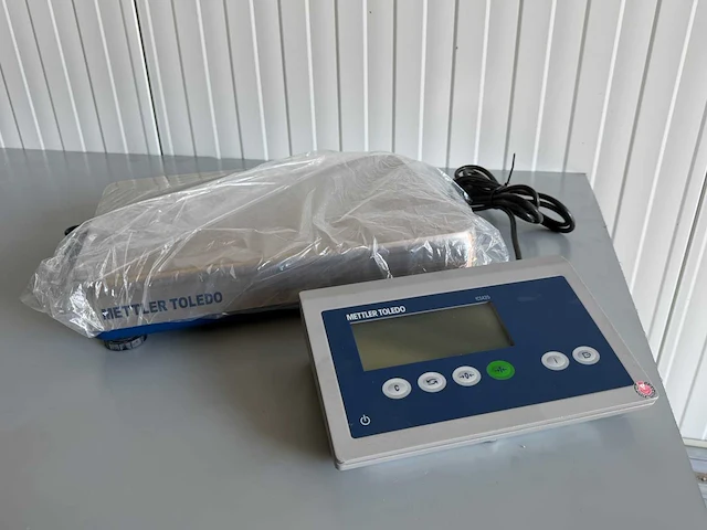 Mettler toledo - ics425 combi bench scale - weegschaal - afbeelding 1 van  3