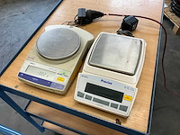 Mettler toledo en precisa precisieweegschaal (2x) - afbeelding 1 van  5
