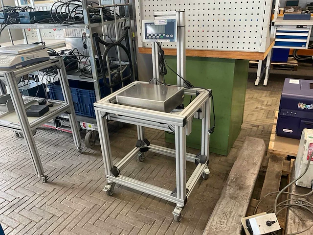 Mettler toledo ics449d precisieweegschaal - afbeelding 1 van  7