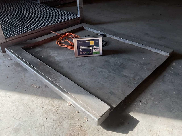 Mettler toledo platformweegschaal - afbeelding 2 van  4