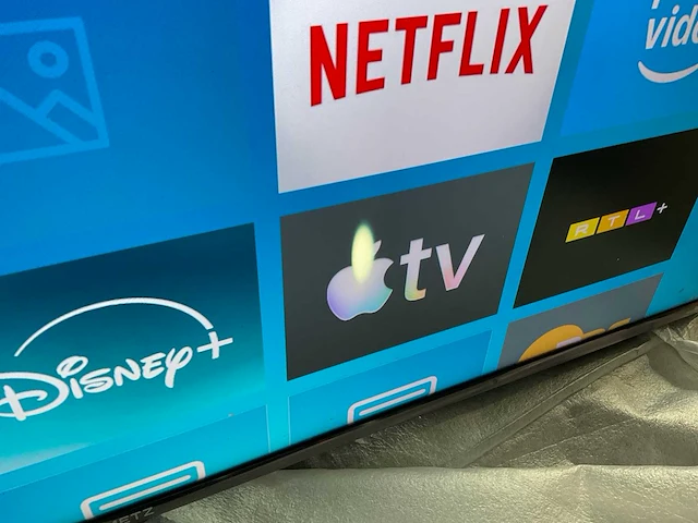 Metz 4k qled 50inch televisie - afbeelding 4 van  5