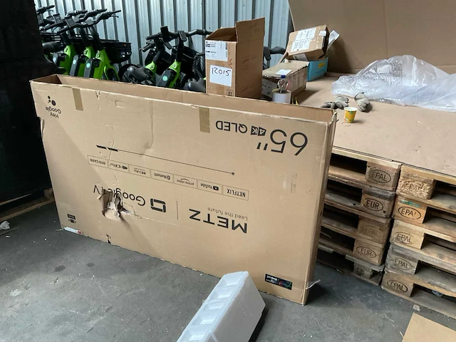 Metz 65 inch 65mqd7500z televisie - afbeelding 3 van  9