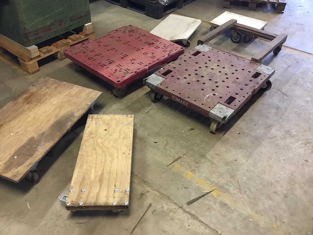 Meubel hondje overige intern transport (7x) - afbeelding 1 van  5