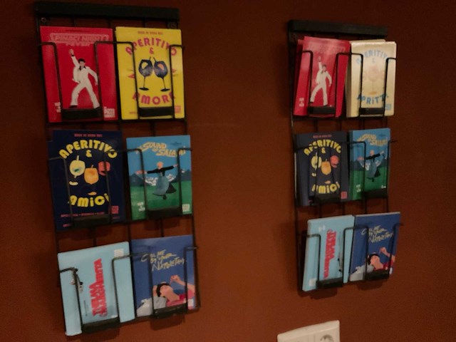 Meubel met kaarthouders en kaarsjes - afbeelding 4 van  14