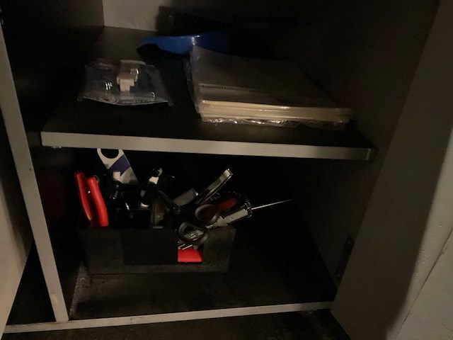 Meubel met kaarthouders en kaarsjes - afbeelding 9 van  14