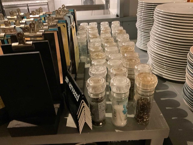 Meubel met kaarthouders en kaarsjes - afbeelding 12 van  14