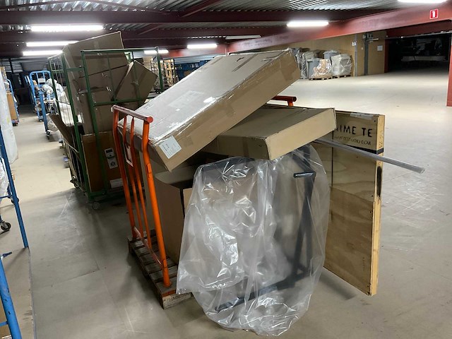 Meubel retourgoederen - afbeelding 18 van  24