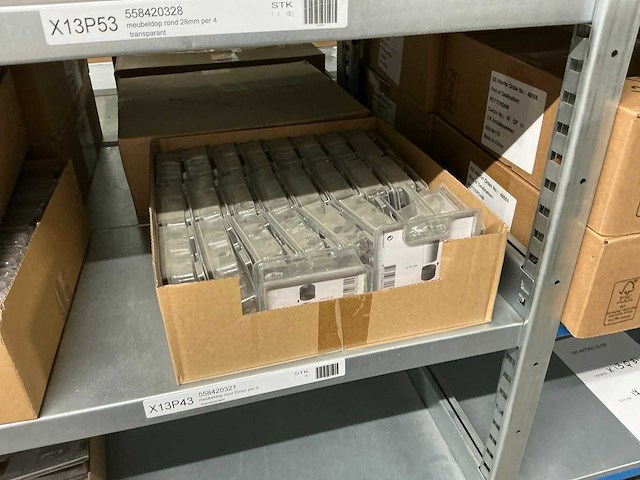 Meubelbeslag / bevestigingsmaterialen - afbeelding 24 van  32