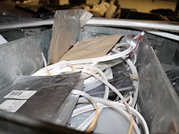 Meubelmontagematerialen waaronder scharnieren, ladegeleiders, val/klapscharnieren, plankendragers, wieltjes... - afbeelding 8 van  16