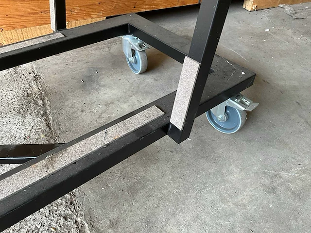 Meubelwagen 145x65x110cm v.v. verstelbaar schot - afbeelding 4 van  4