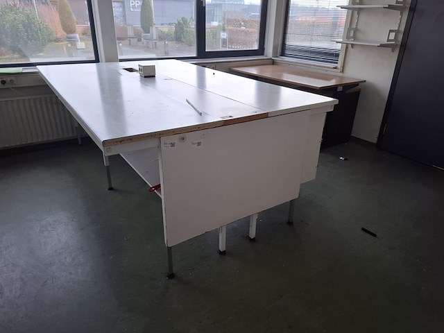 Meubilair laboratorium - afbeelding 1 van  8