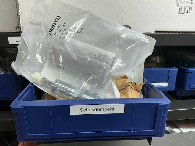 Mewaf jaloeziedeurkast met festo luchtleiding, ventielen en verlopen - afbeelding 6 van  55