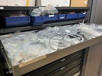 Mewaf jaloeziedeurkast met festo luchtleiding, ventielen en verlopen - afbeelding 8 van  55