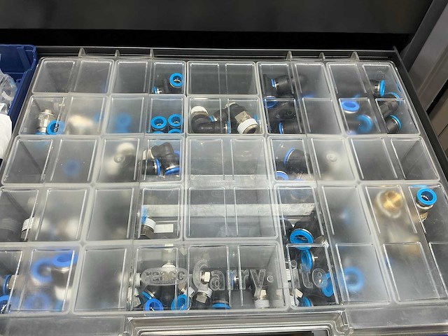 Mewaf jaloeziedeurkast met festo luchtleiding, ventielen en verlopen - afbeelding 26 van  55