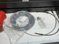 Mewaf jaloeziedeurkast met festo luchtleiding, ventielen en verlopen - afbeelding 35 van  55