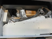 Mewaf jaloeziedeurkast met kastrubbers en krimpslang - afbeelding 7 van  19