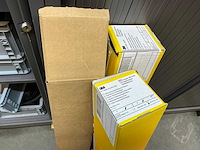 Mewaf jaloeziedeurkast met kastrubbers en krimpslang - afbeelding 10 van  19