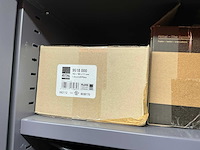 Mewaf jaloeziedeurkast met kastrubbers en krimpslang - afbeelding 15 van  19