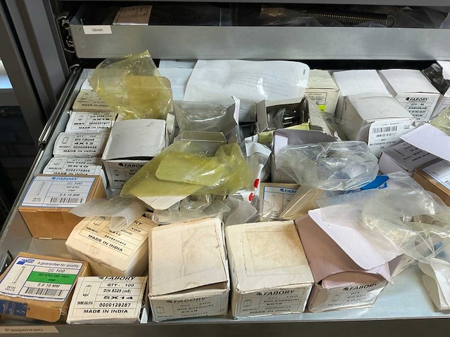 Mewaf jaloeziedeurkast met mechanische onderdelen - afbeelding 2 van  43