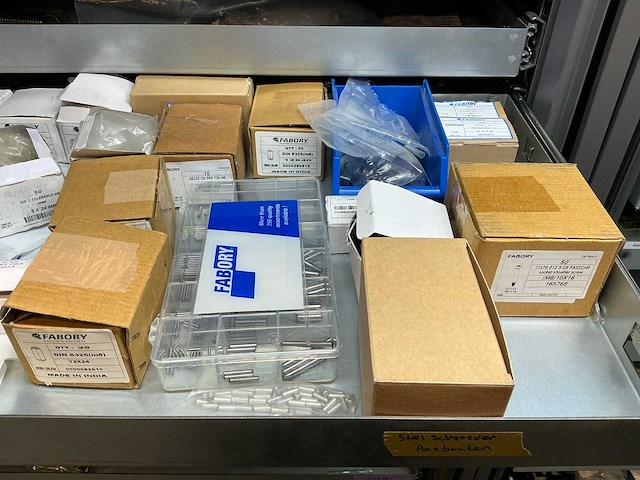 Mewaf jaloeziedeurkast met mechanische onderdelen - afbeelding 4 van  43