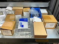 Mewaf jaloeziedeurkast met mechanische onderdelen - afbeelding 4 van  43