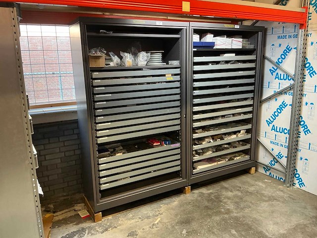 Mewaf jaloeziedeurkast met mechanische onderdelen - afbeelding 1 van  43