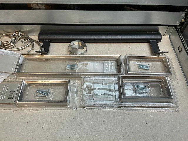 Mewaf jaloeziedeurkast met mechanische onderdelen - afbeelding 21 van  43