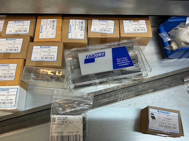 Mewaf jaloeziedeurkast met mechanische onderdelen - afbeelding 32 van  43