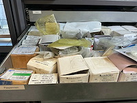 Mewaf jaloeziedeurkast met mechanische onderdelen - afbeelding 43 van  43