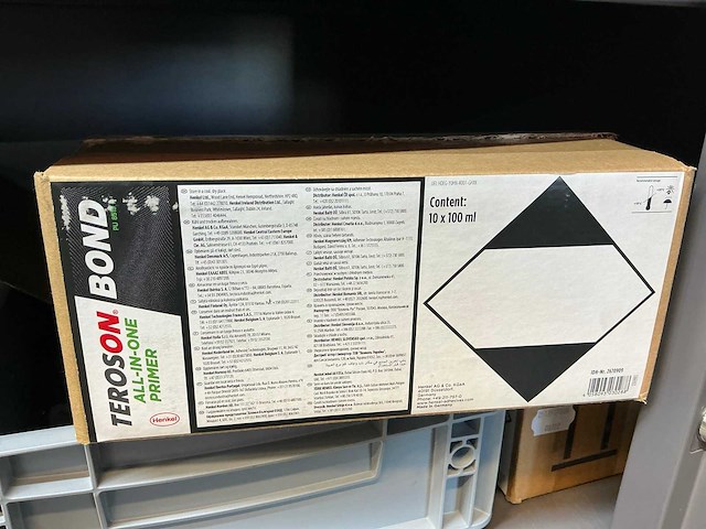 Mewaf jaloeziedeurkast met vetten, olie en remmenreiniger - afbeelding 7 van  18